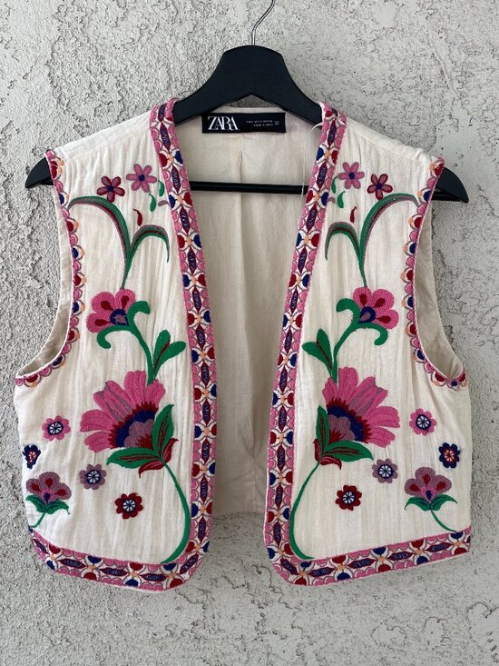 Zara Jackets & Blazers - Zara Floral Embroidered Vest White Cotton Boho Festival Waistcoat Size Small
